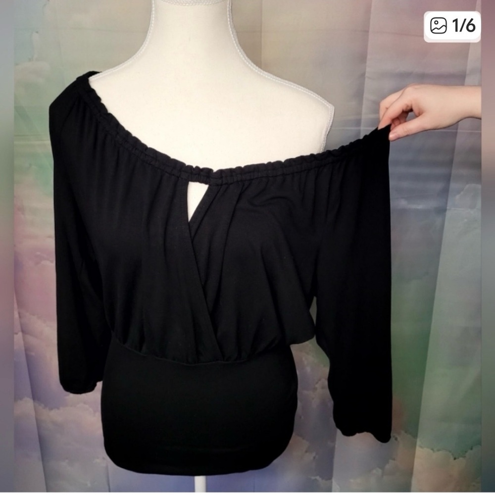 White House Black Market Black On Or Off-Shoulder Wrap Key Hole Blouse